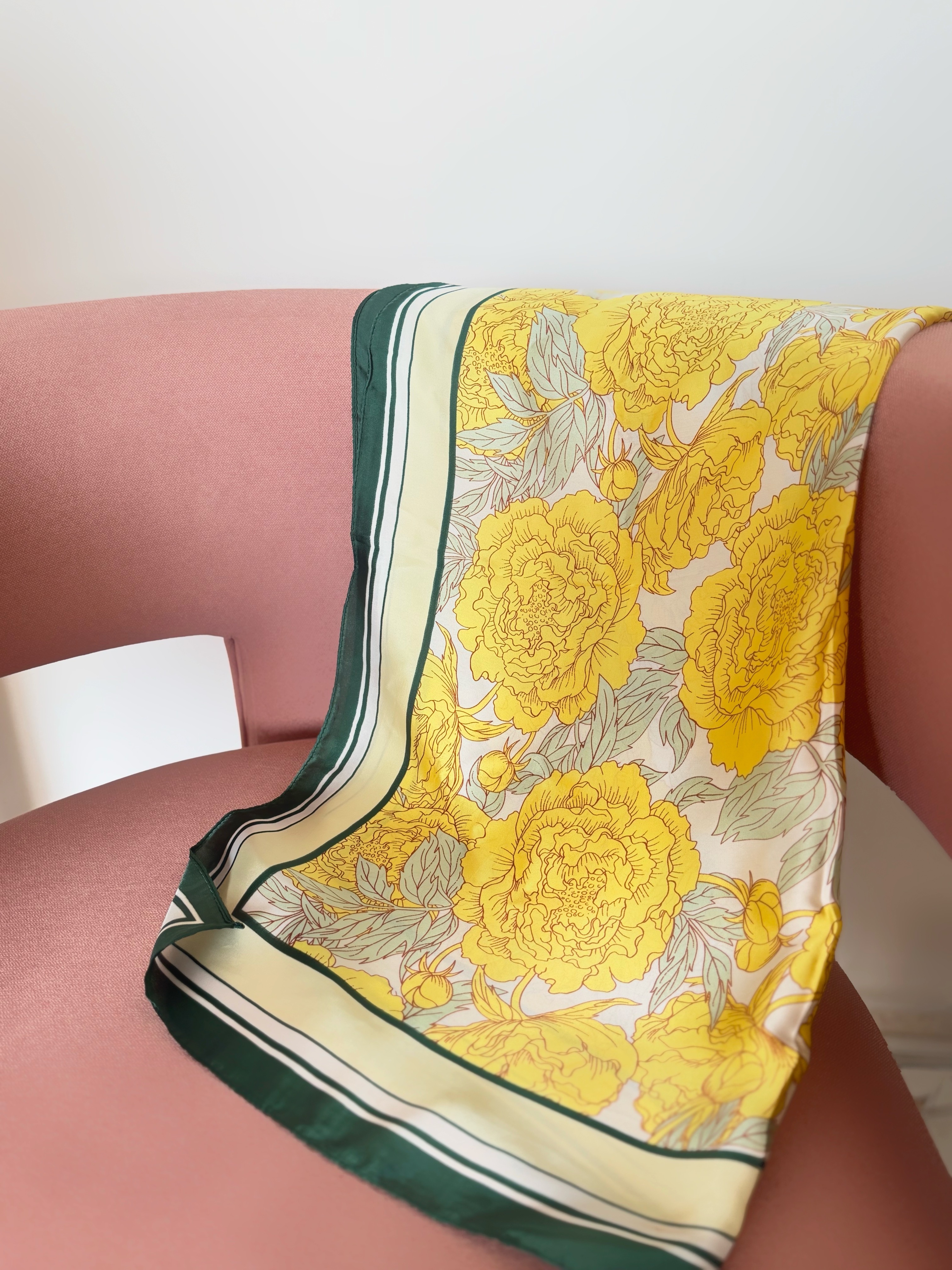 Bufanda Floral Amarilla 